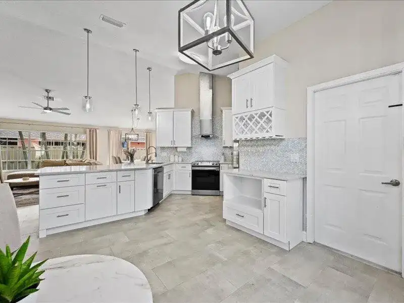 237 W MOCCASIN Trail W, Jupiter FL 33458 photo 5