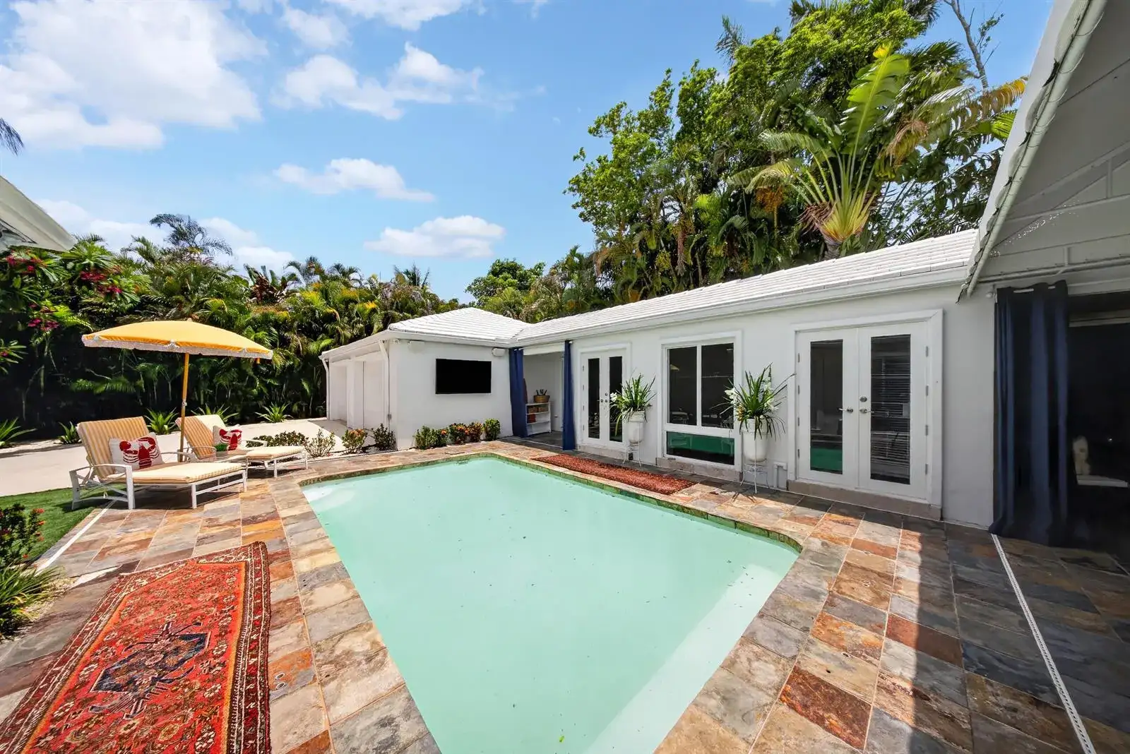 714 S ATLANTIC Drive, Lantana FL 33462 photo 2