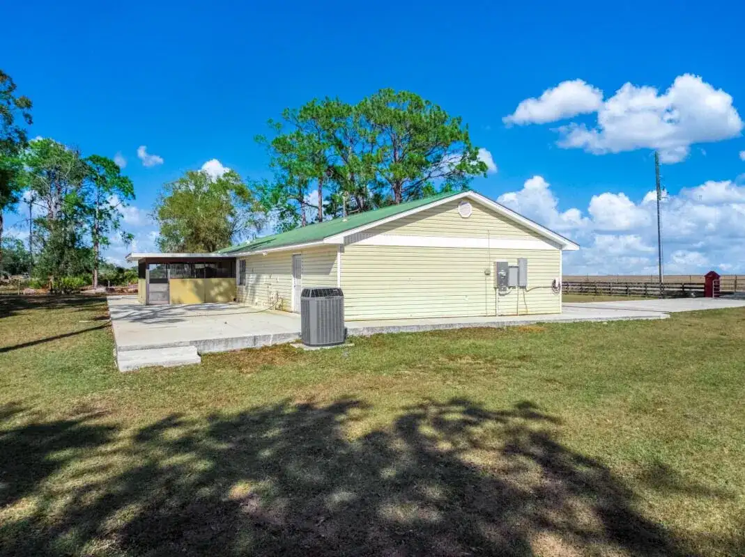 948 S Riverdale Road, FL 33825 photo 3