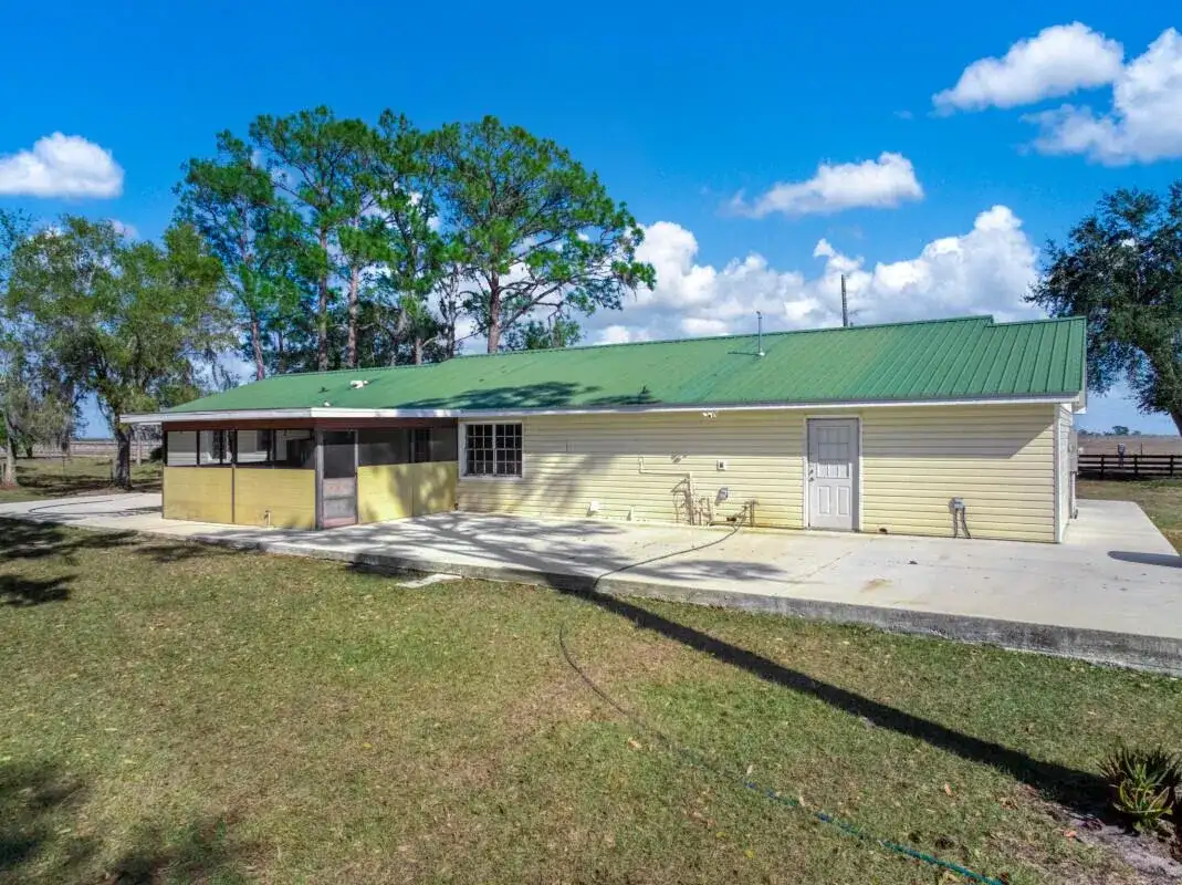 948 S Riverdale Road, FL 33825 photo 4