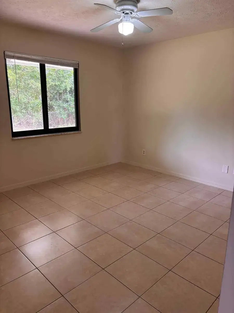 5045 SE Primrose Way, Stuart FL 34997 photo 2