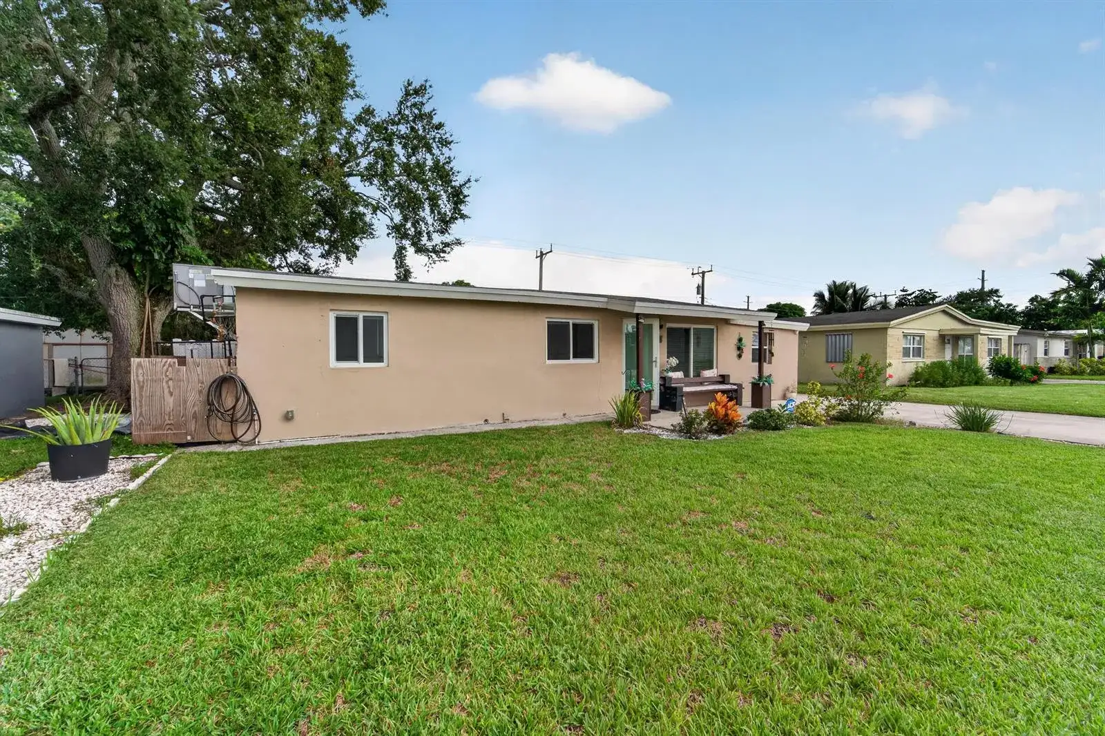 5900 Atlanta Street, Hollywood FL 33021 photo 2