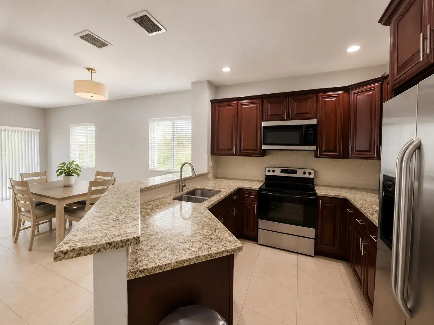 8851 N ISLES Circle, Tamarac FL 33321 photo 3