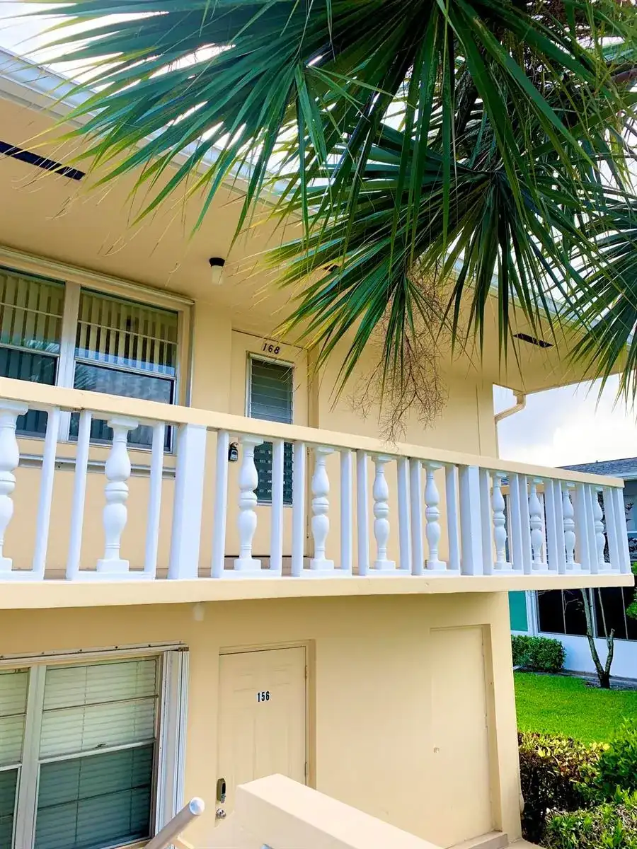 168 Waltham G, West Palm Beach FL 33417 photo 2