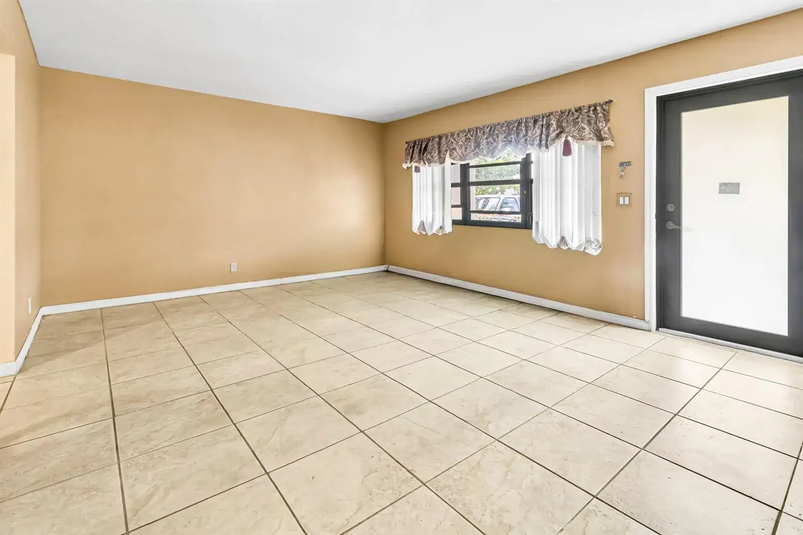 9522 Affirmed Lane, Boca Raton FL 33496 photo 4