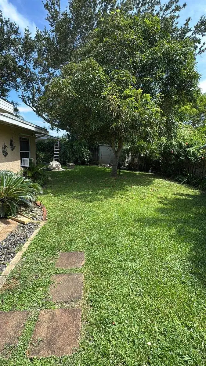 2869 SE 1st Place, Boynton Beach FL 33435 photo 5