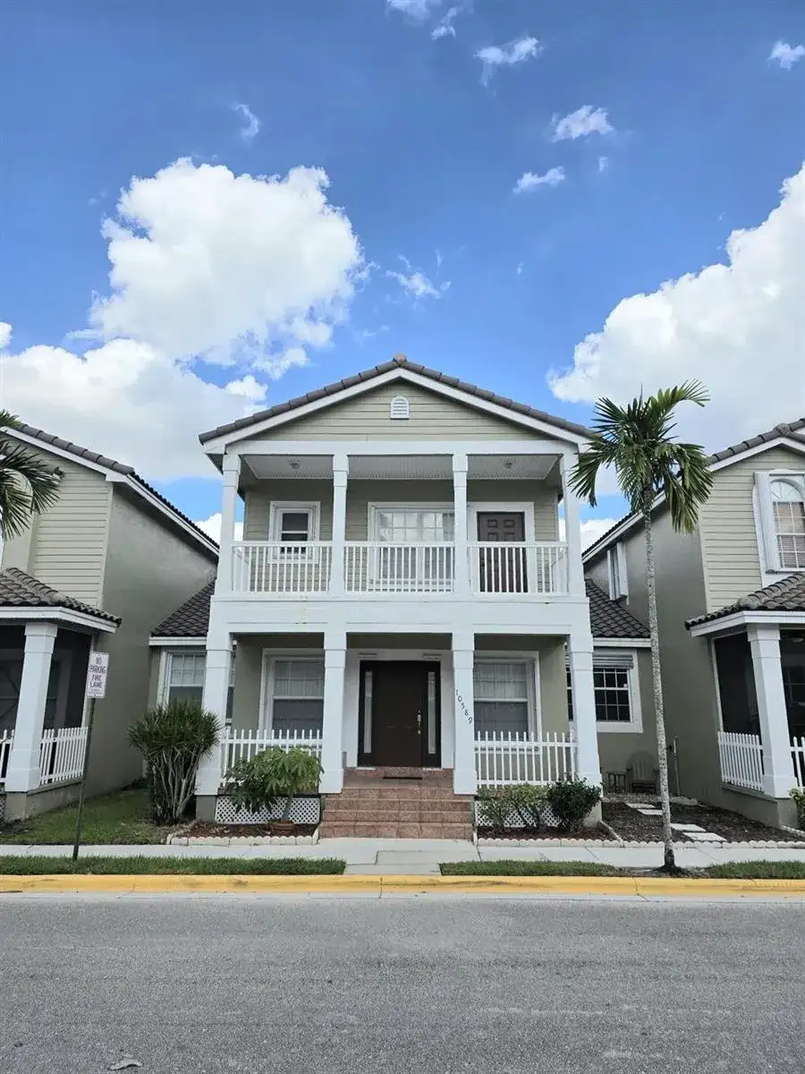 10589 NW 56th Place, Coral Springs FL 33076 photo 2