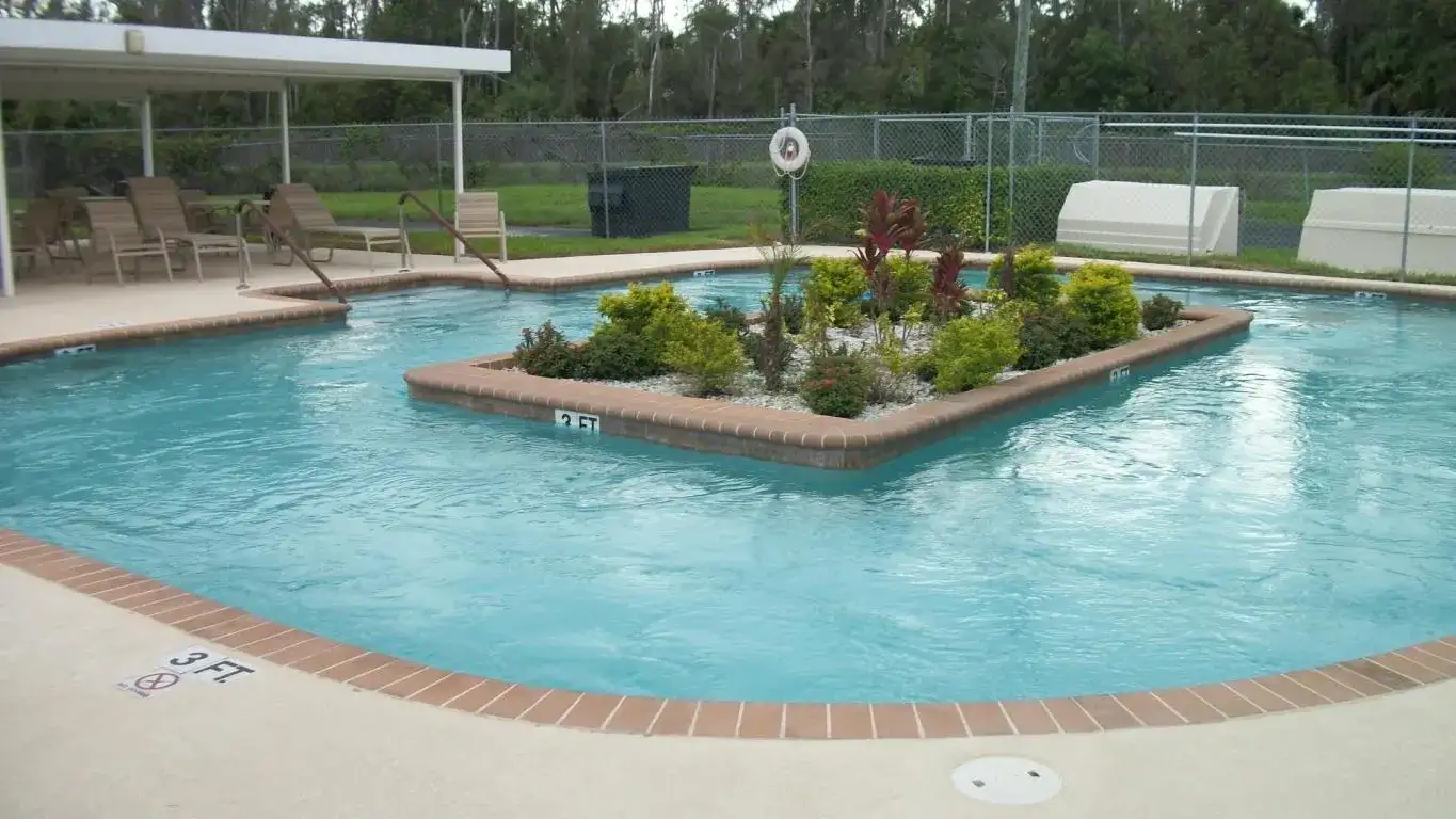 113 Canterbury E, West Palm Beach FL 33417 photo 4