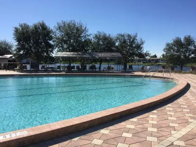 113 Canterbury E, West Palm Beach FL 33417 photo 5