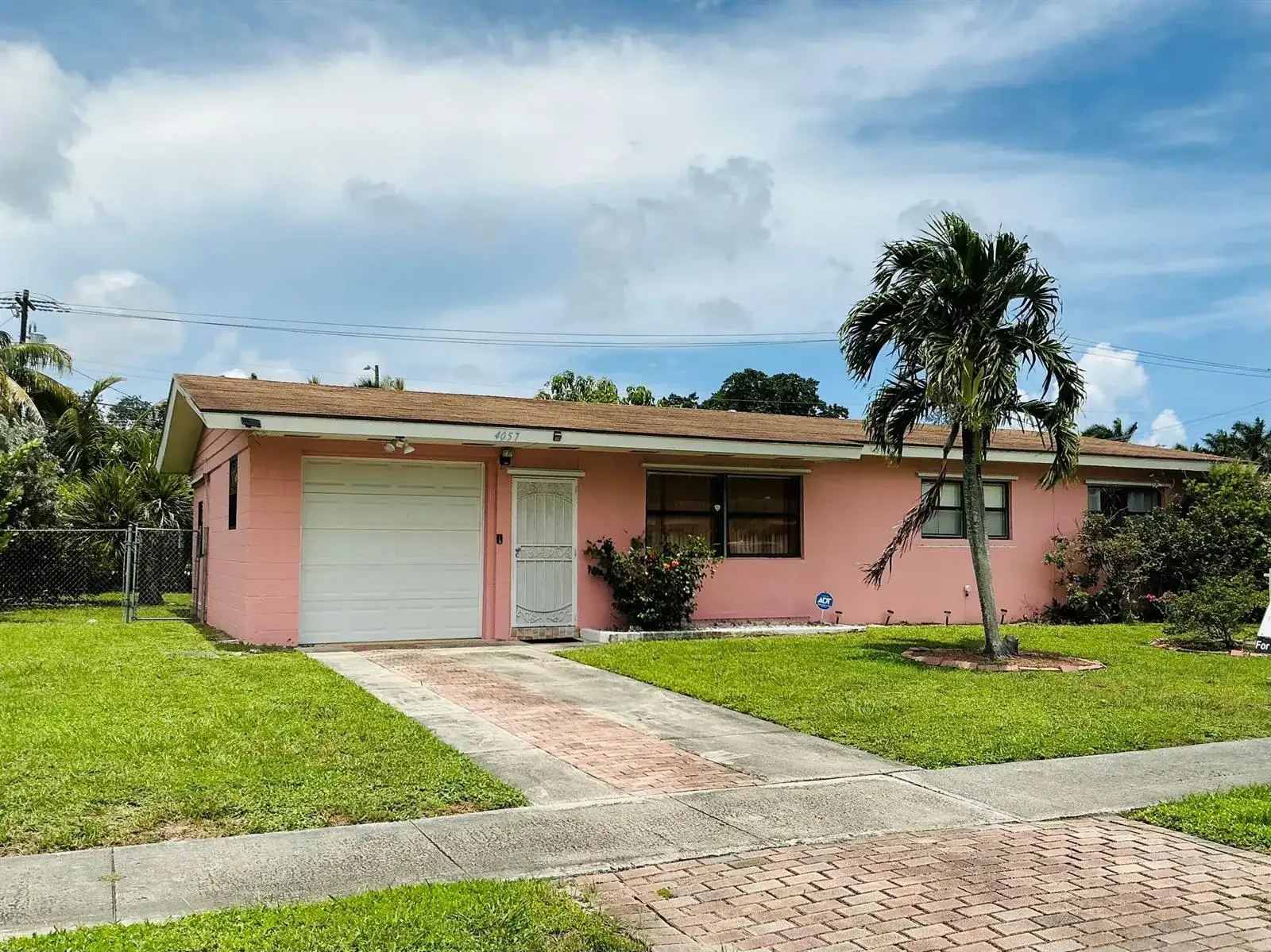 4057 CHUKKER Drive, Palm Springs FL 33406 photo 2