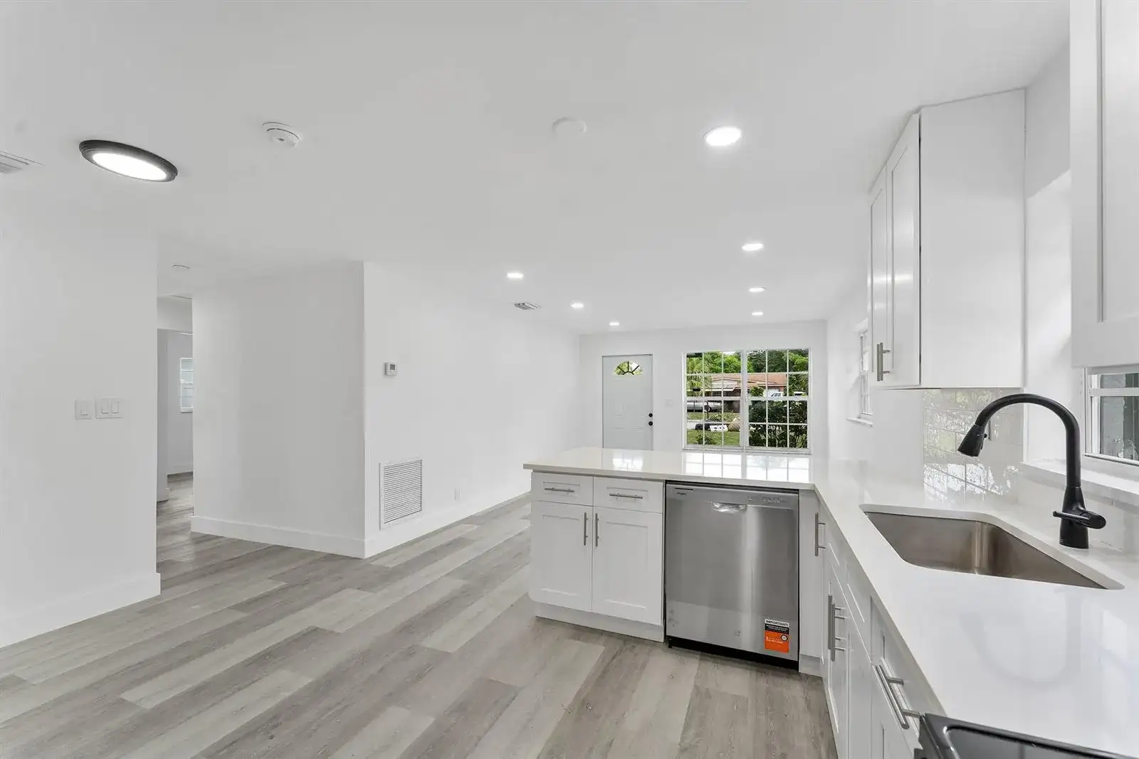 441 NW 2ND Avenue, Deerfield Beach FL 33441 photo 3