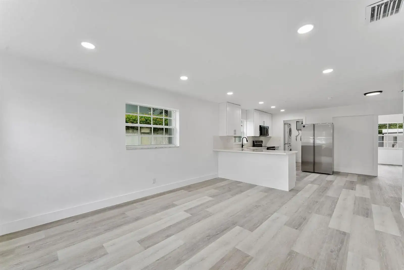 441 NW 2ND Avenue, Deerfield Beach FL 33441 photo 4