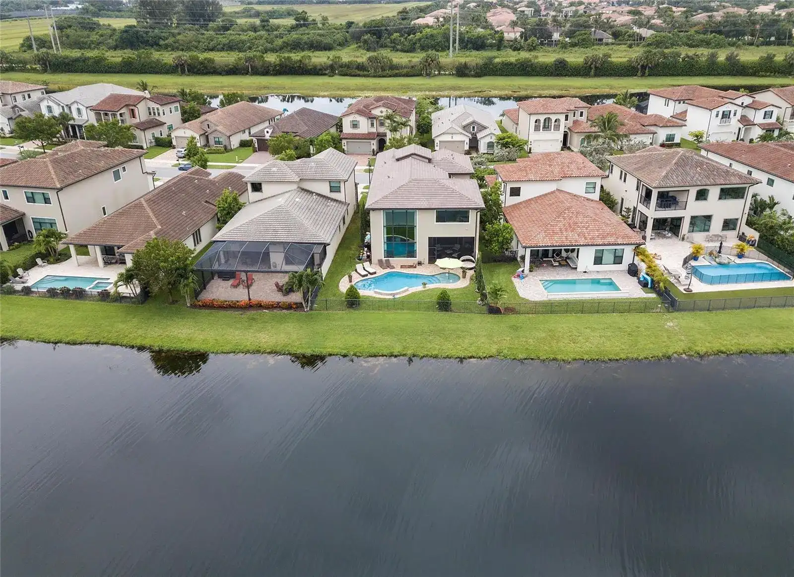 8484 GRAND PRIX Lane, Boynton Beach FL 33472 photo 2