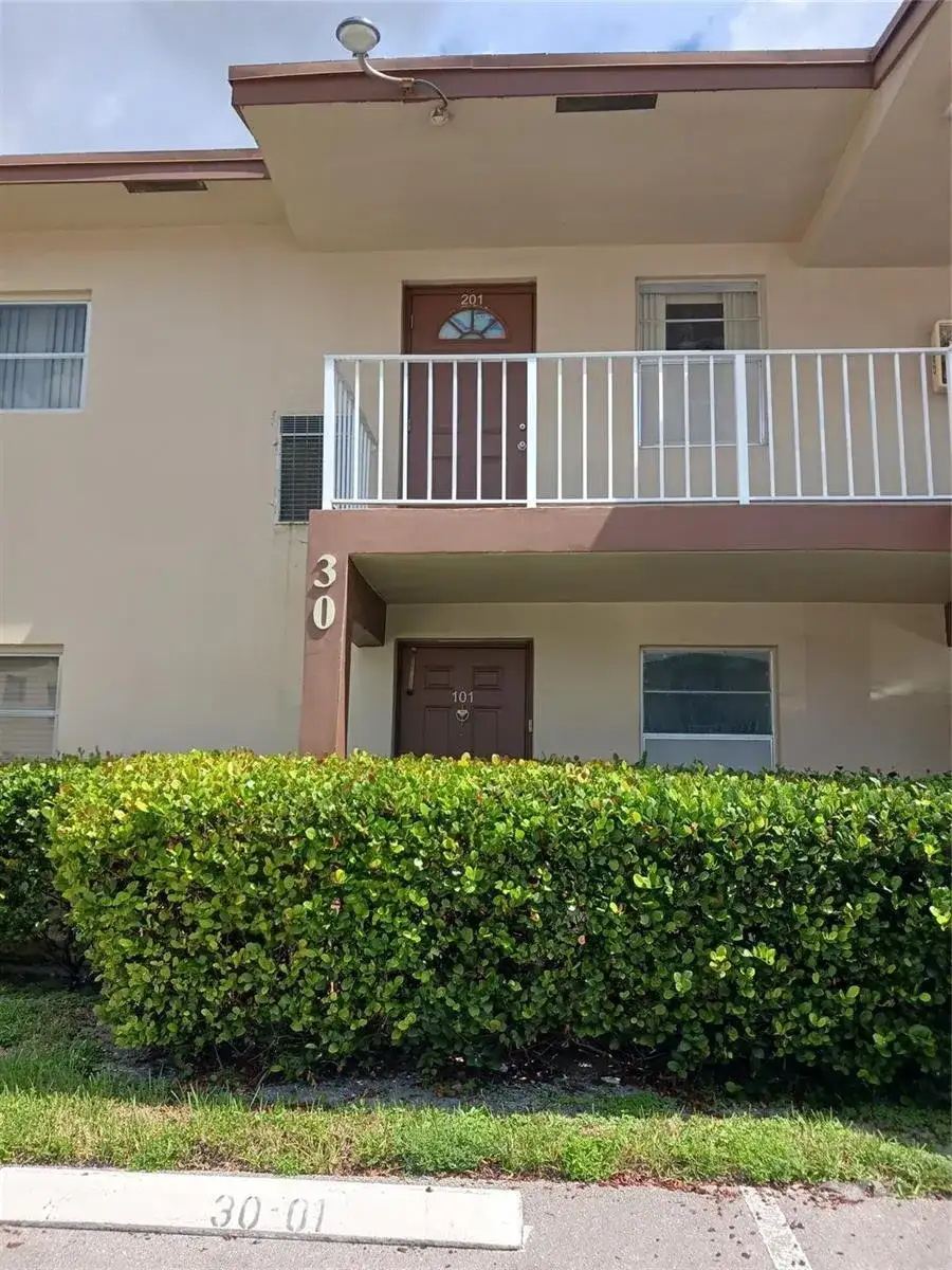 7505 NW 5TH Court # 201, Margate FL 33063 photo 2