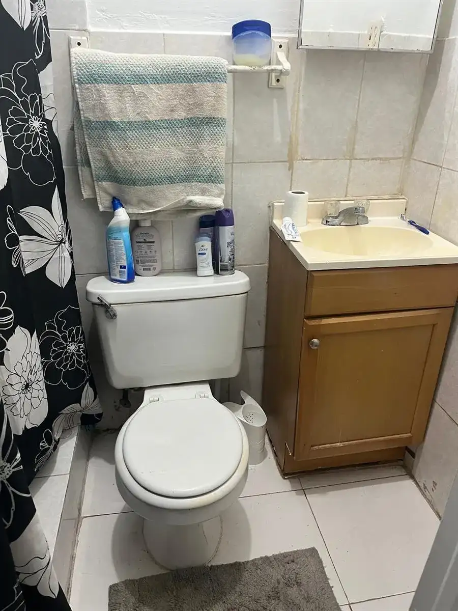 16200 NE 2ND Avenue, Miami FL 33162 photo 2