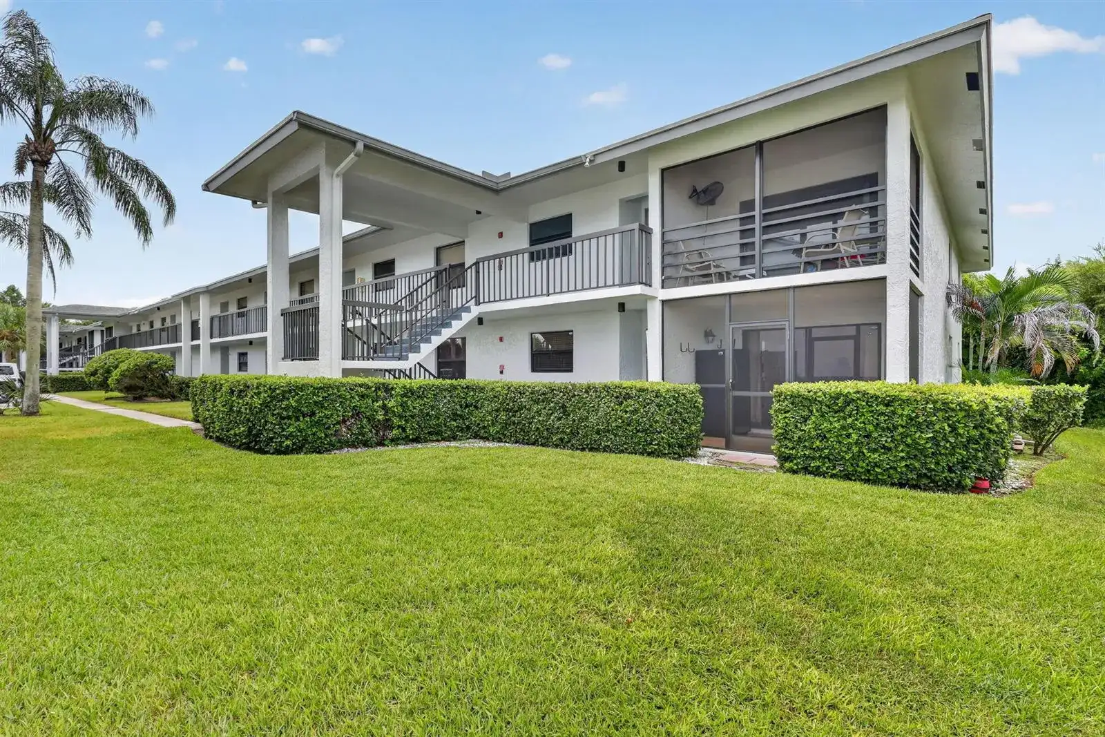1200 SE Parkview Place # 5, Stuart FL 34994 photo 2