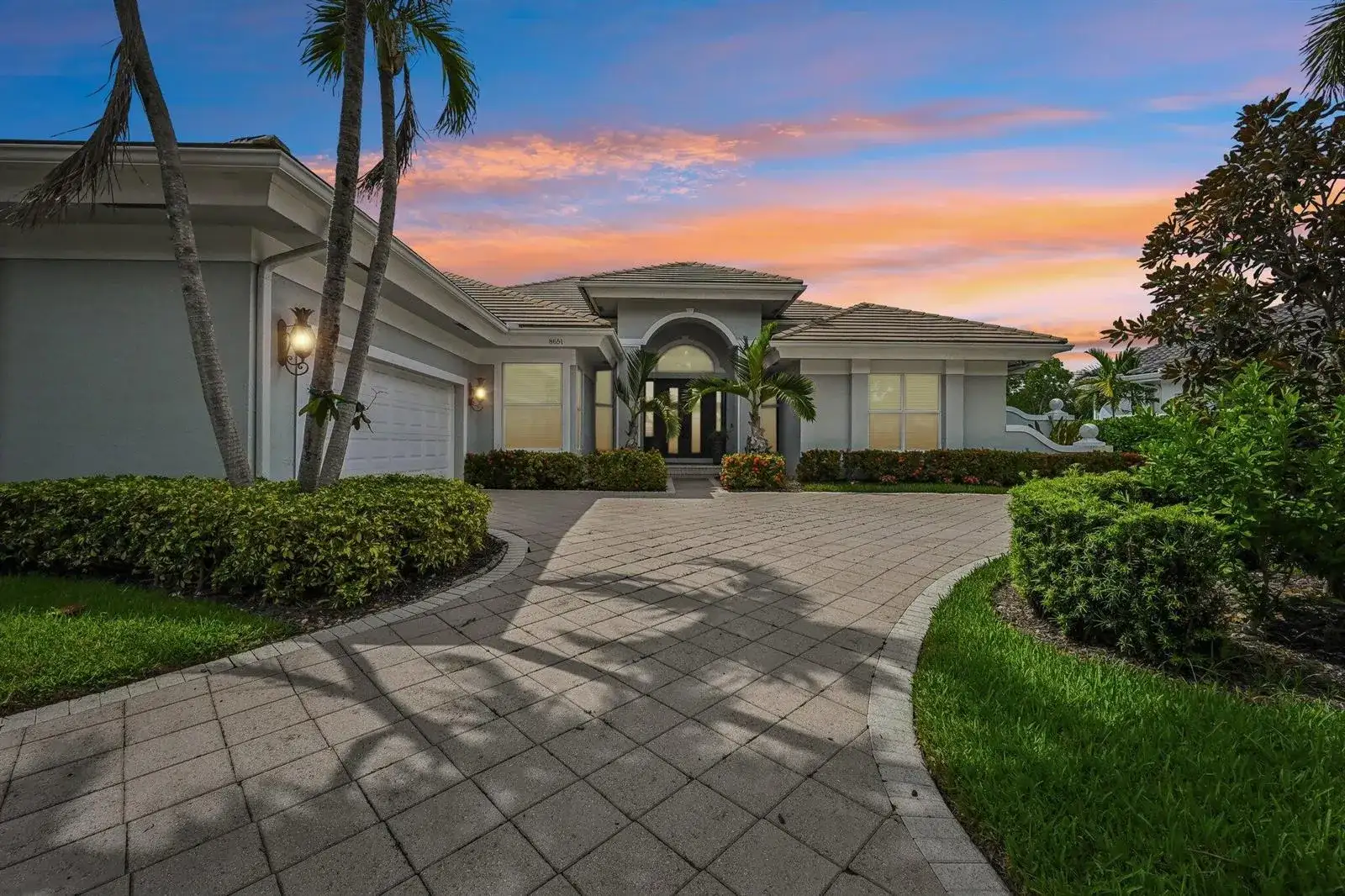 8651 SE Somerset Island Way, Jupiter FL 33458 photo 2