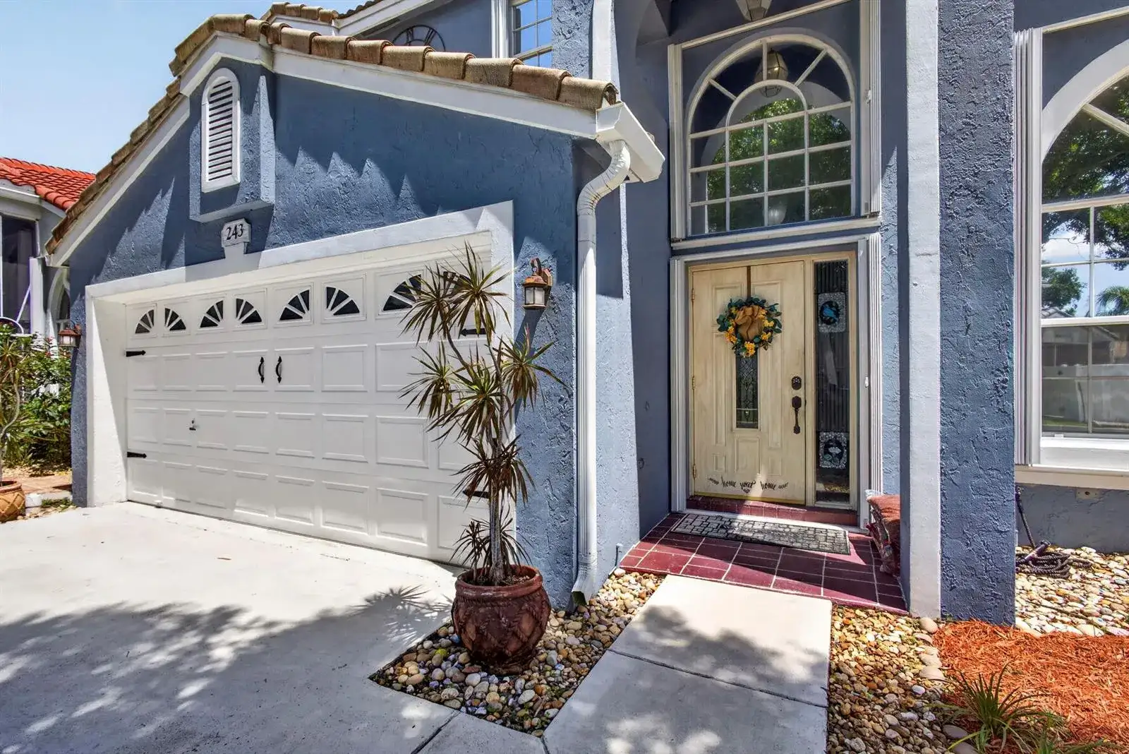 243 WEDGEWOOD Circle, FL 33463 photo 4