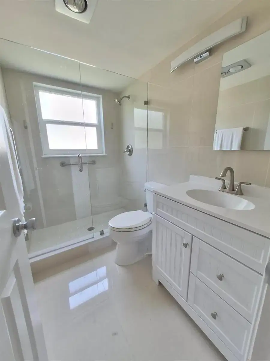 144 Dorchester G, West Palm Beach FL 33417 photo 3