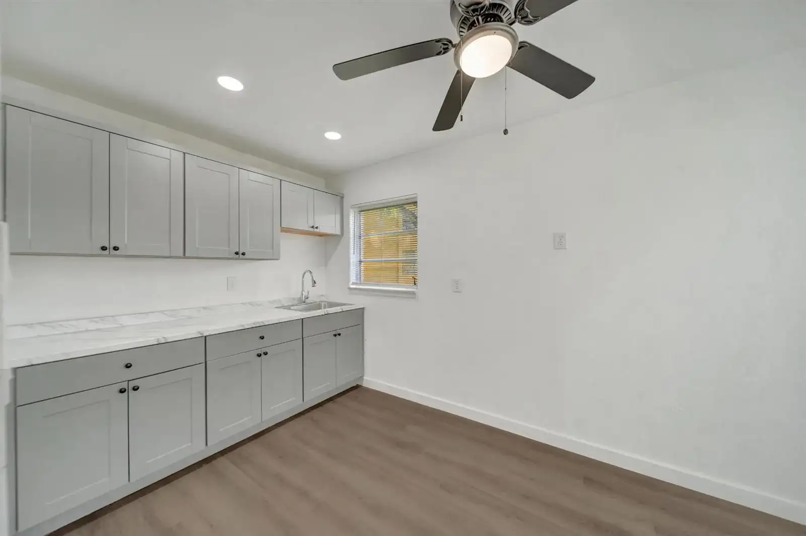 6001 NW 61st Avenue # 112, Tamarac FL 33319 photo 2