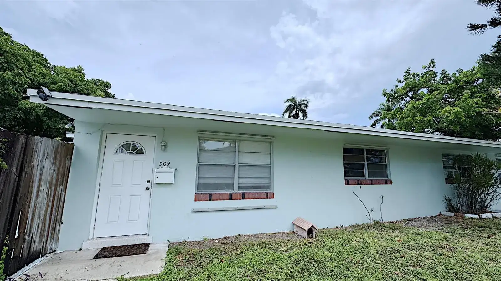 509 SE 2ND Avenue, Dania Beach FL 33004 photo 2