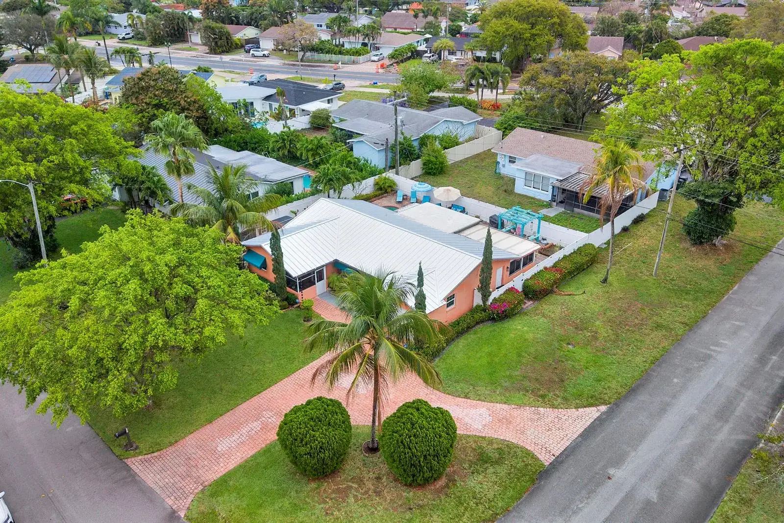 661 Eagle Circle, Delray Beach FL 33444 photo 2