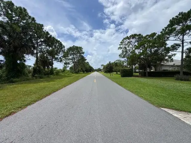18554 SE OLD TRAIL Drive E, Jupiter FL 33478 photo 3