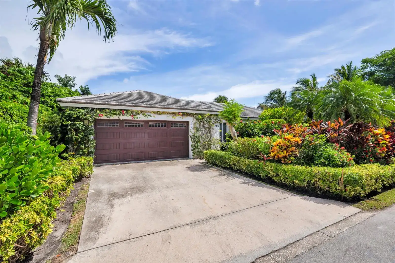245 COLONIAL Lane, Palm Beach FL 33480 photo 3