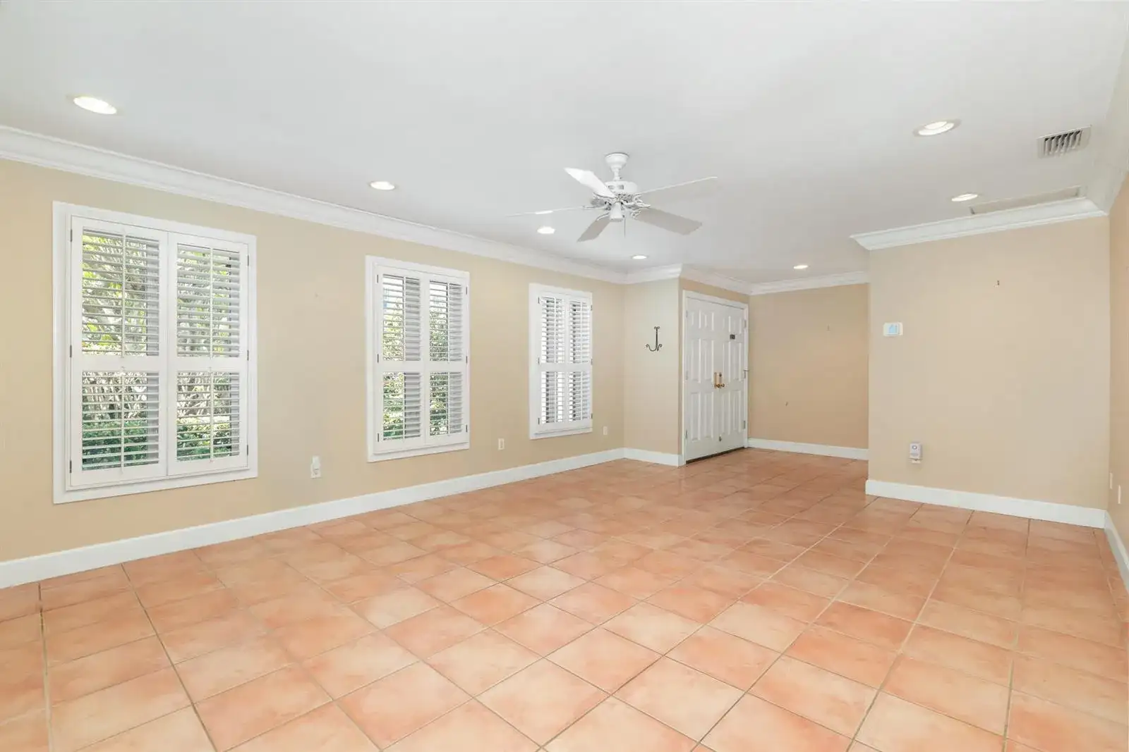 245 COLONIAL Lane, Palm Beach FL 33480 photo 5