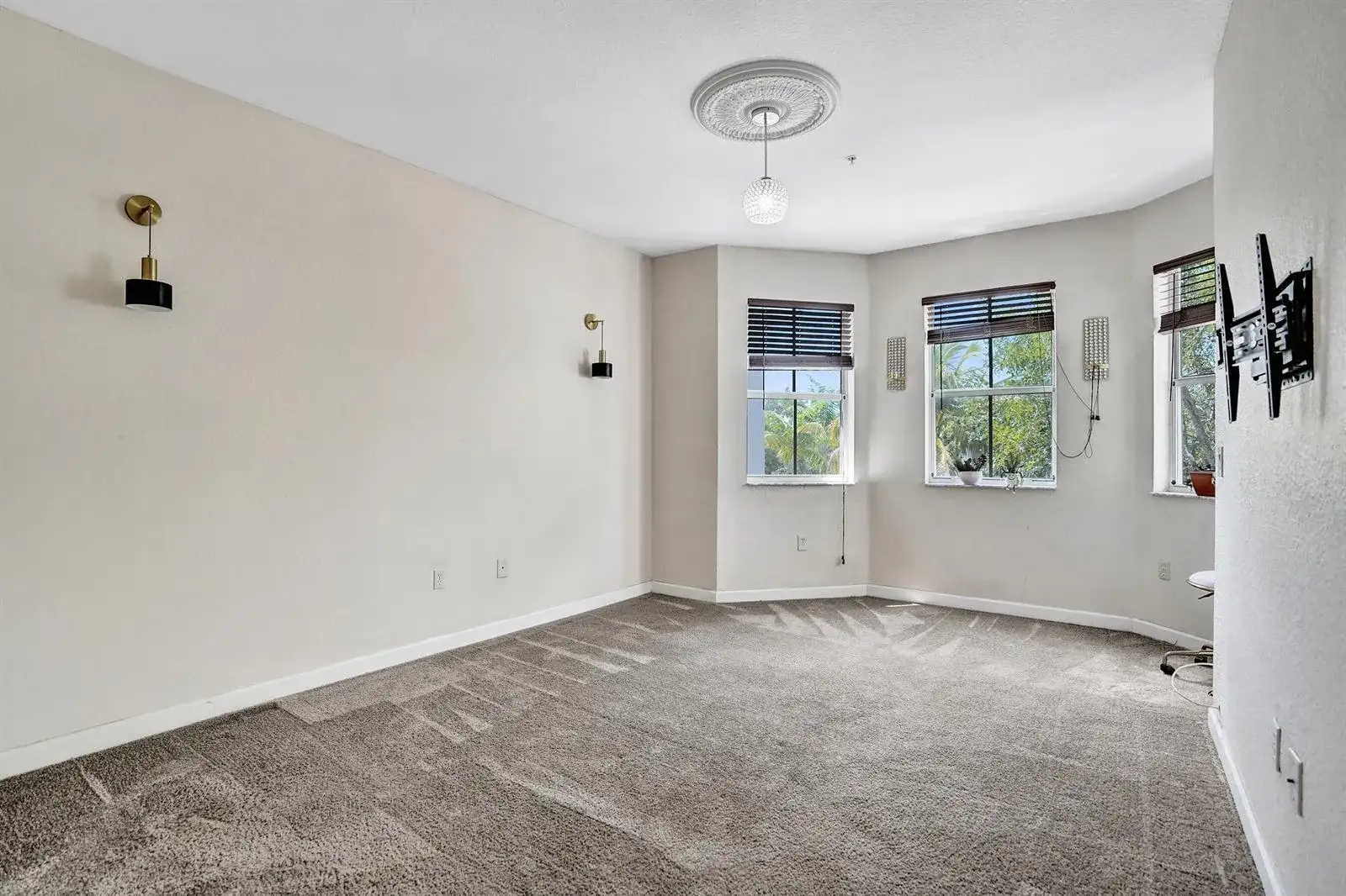 3911 Shoma Drive, Royal Palm Beach FL 33414 photo 4