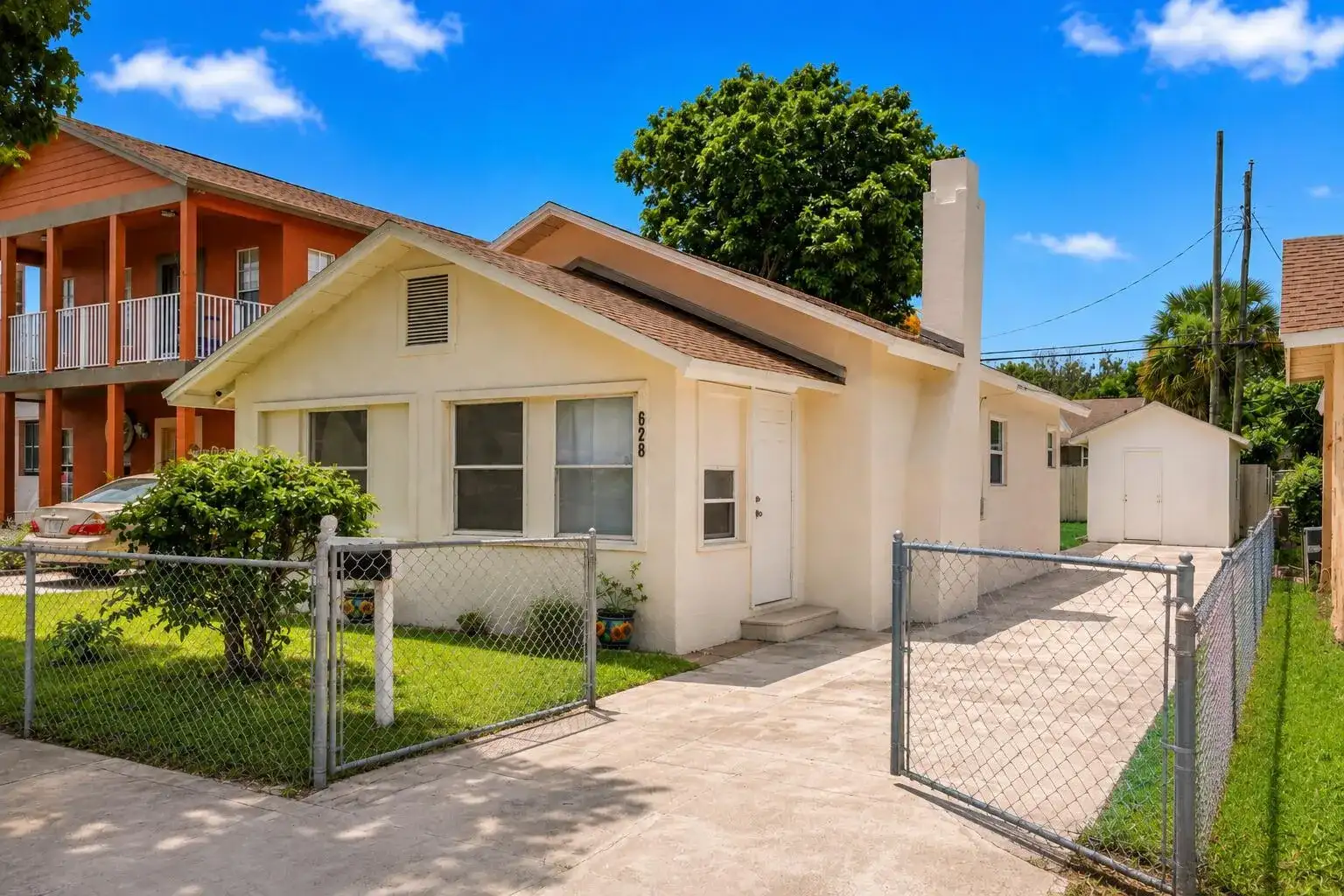 628 55th Street, West Palm Beach FL 33407 photo 2