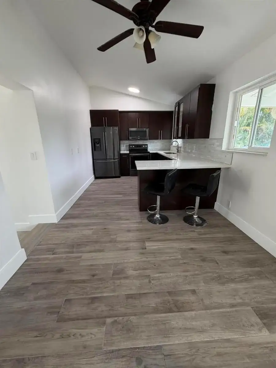 6530 HAYES Street, Hollywood FL 33024 photo 4