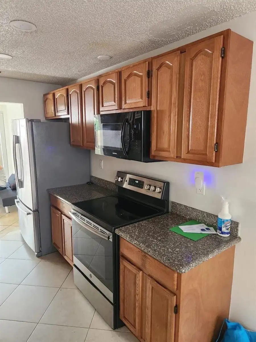 834 NW 82nd Avenue, Plantation FL 33324 photo 2