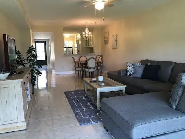 901 Pinecrest Circle # B, Jupiter FL 33458 photo 2