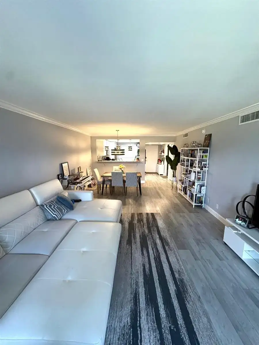 605 OAKS Drive # 304, Pompano Beach FL 33069 photo 5