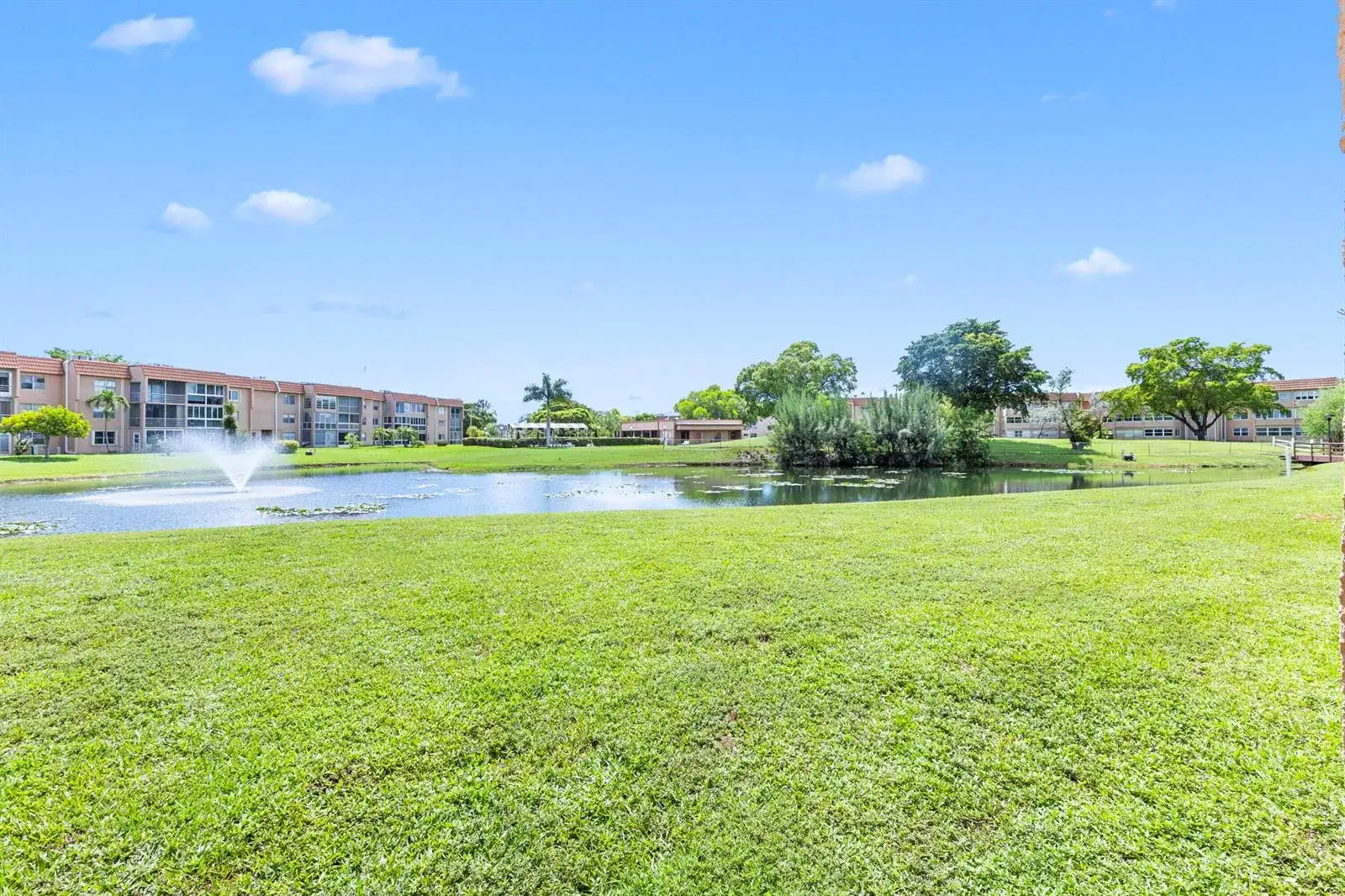 9861 Sunrise Lakes Boulevard # 101, Sunrise FL 33322 photo 3