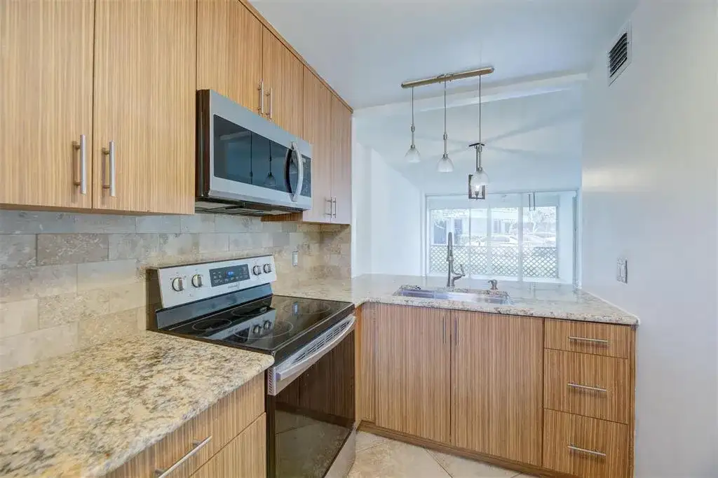 113 ROYAL PARK Drive # 1H, Oakland Park FL 33309 photo 4