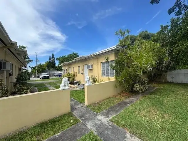 1705 MOFFETT Street # C, Hollywood FL 33020 photo 3
