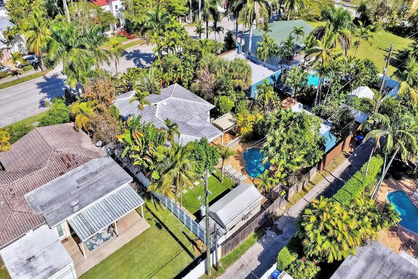 1016 Harrison Street, Hollywood FL 33019 photo 3