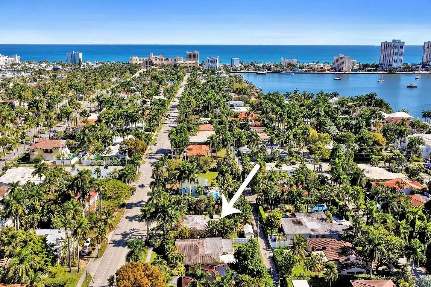 1016 Harrison Street, Hollywood FL 33019 photo 4