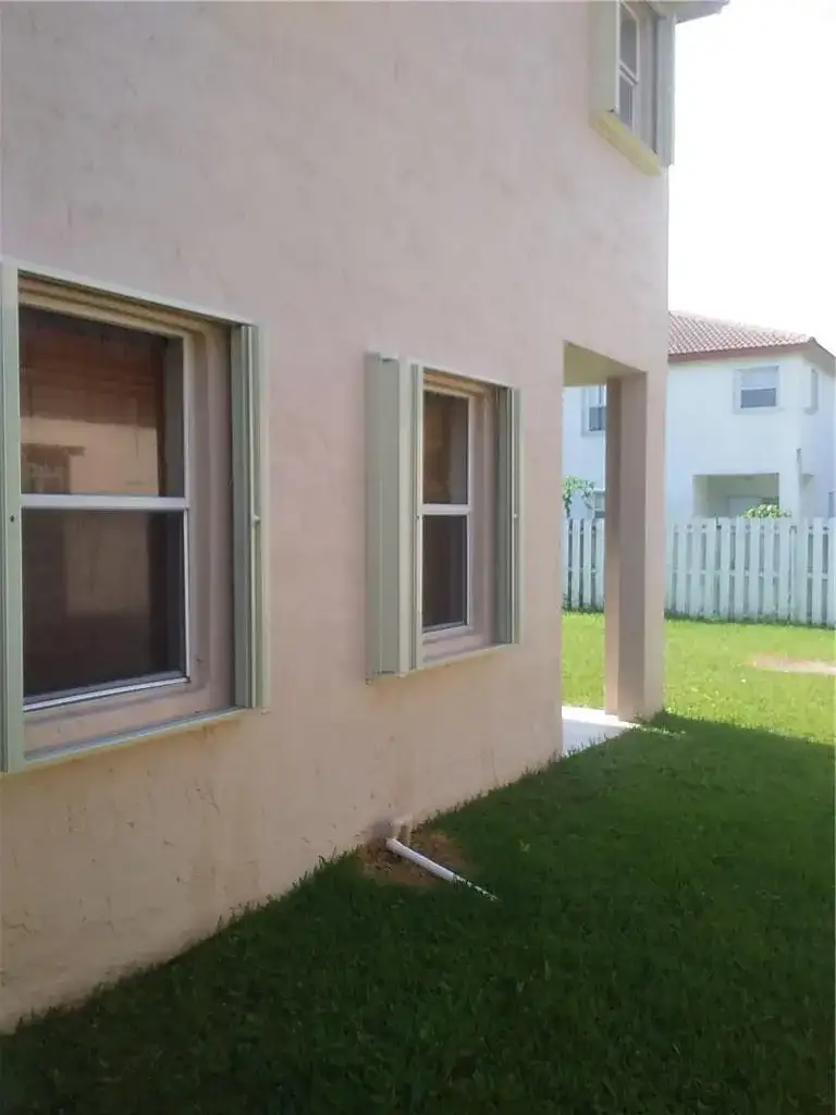 19250 NW 12TH Manor, Pembroke Pines FL 33029 photo 4