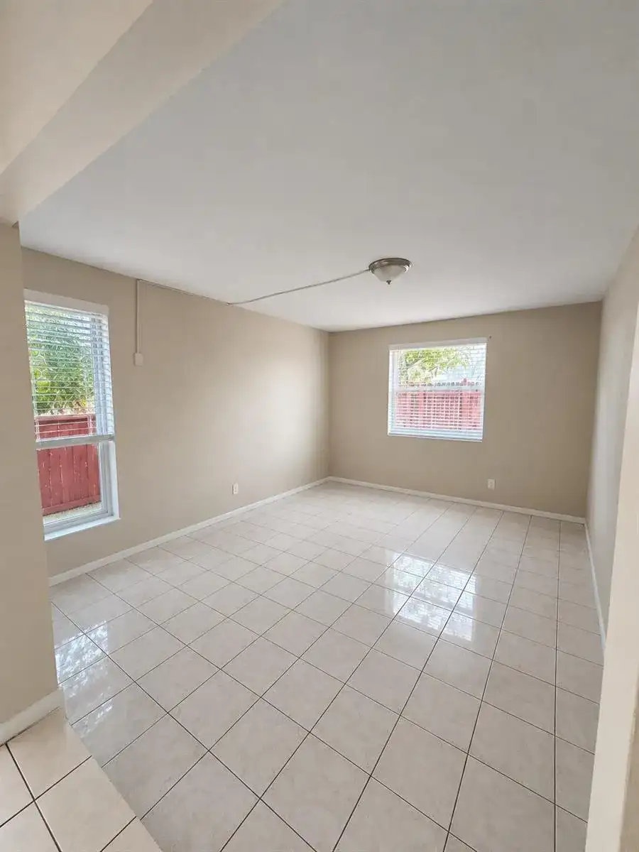 7920 SW 7TH Place, North Lauderdale FL 33068 photo 2