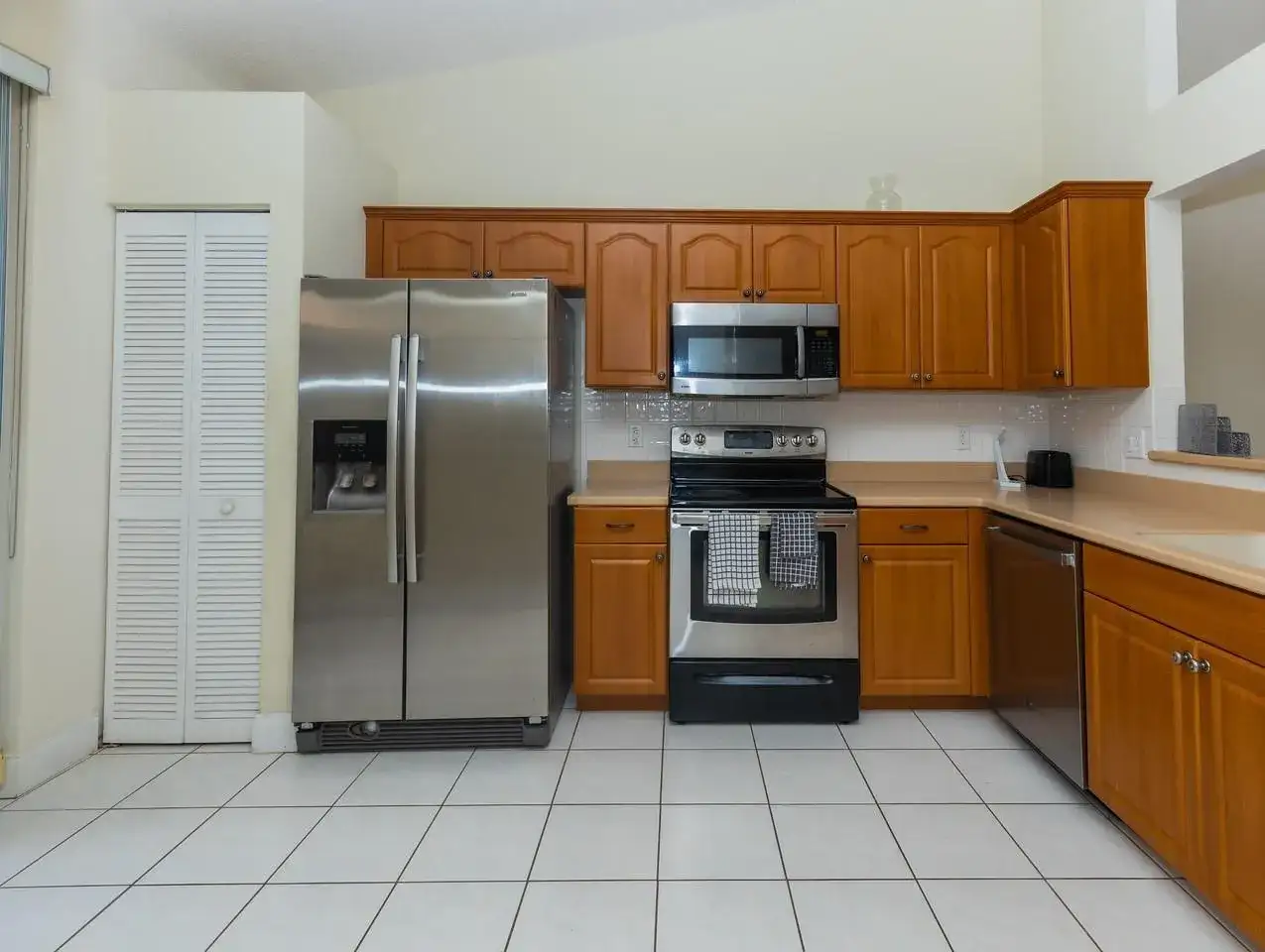 2491 Aragon Boulevard # 2, Sunrise FL 33322 photo 3