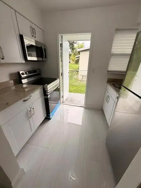 968 W 9TH Street # B2, Riviera Beach FL 33404 photo 3