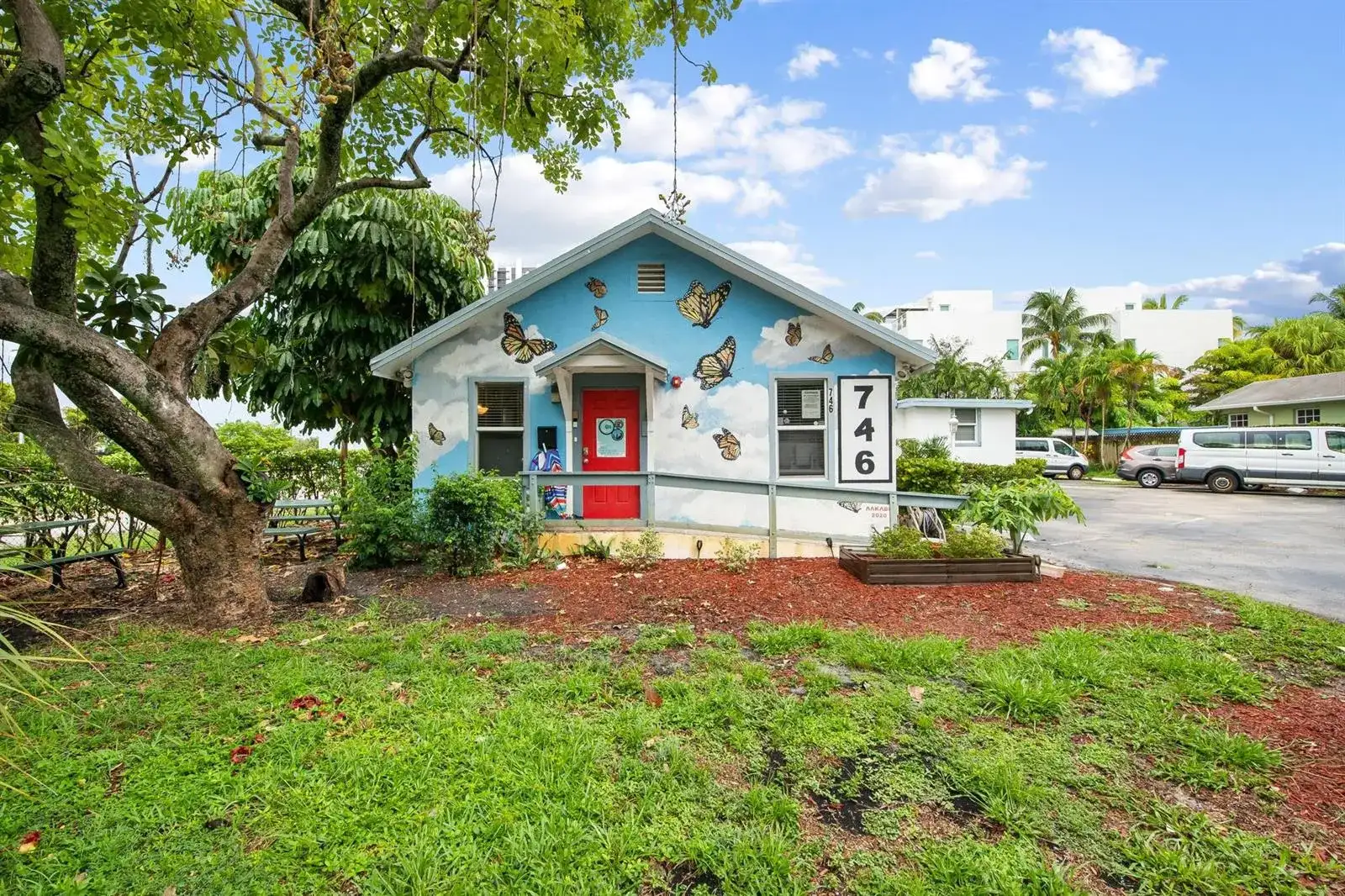 746 NE 3rd Avenue, Fort Lauderdale FL 33304 photo 4