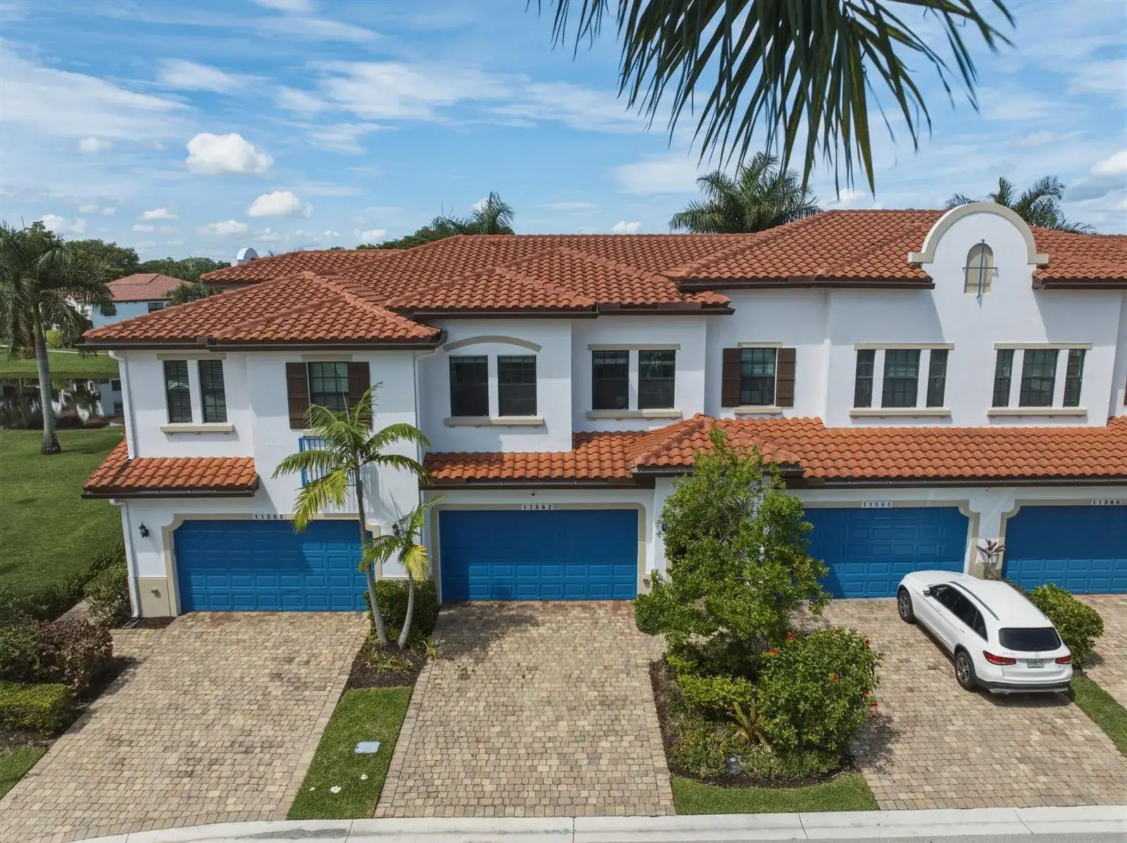 11562 SW 13th Lane, Pembroke Pines FL 33025 photo 2