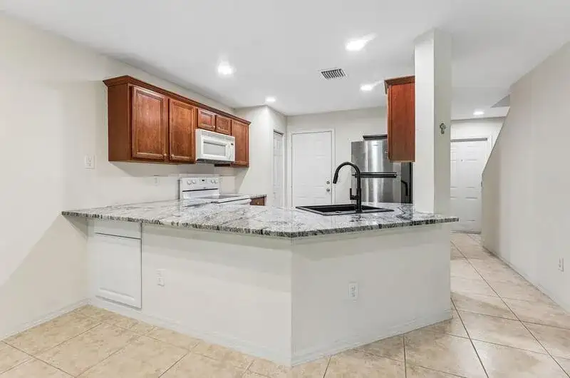 2764 SE Birmingham Drive, Stuart FL 34994 photo 5