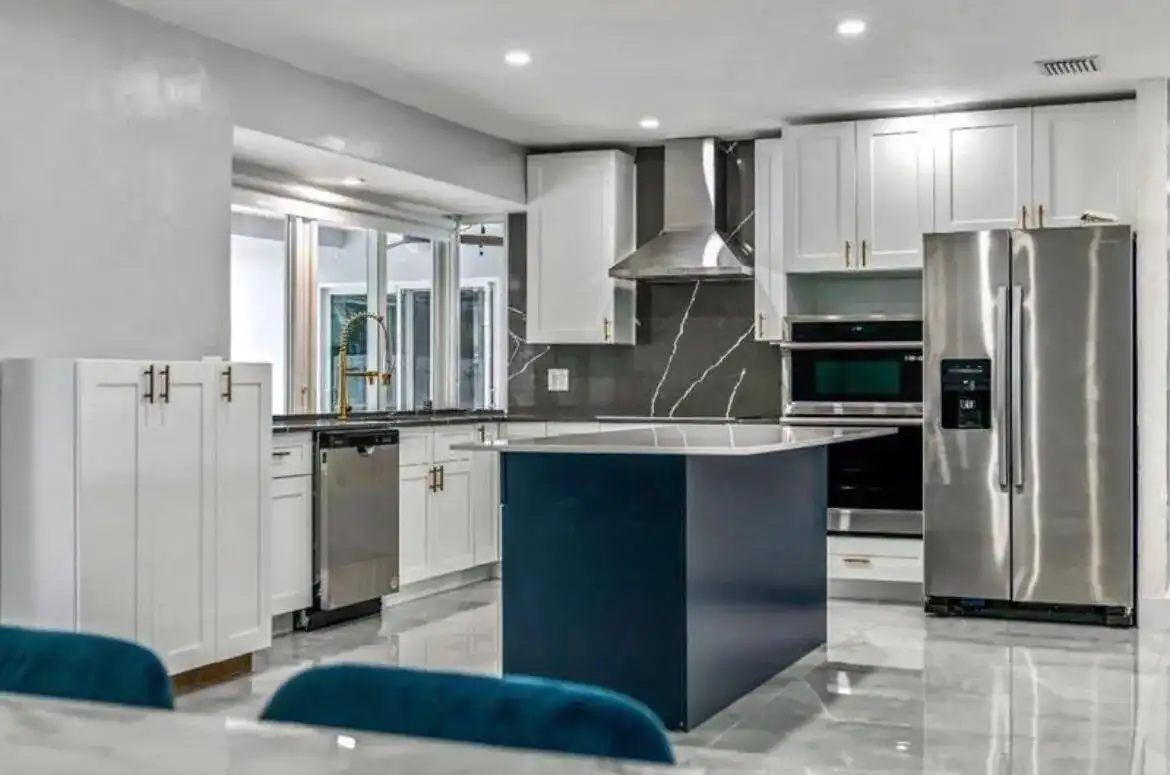 4811 HAYES Street, Hollywood FL 33021 photo 2