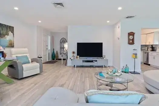 415 Pine Tree Court Unit 17, Atlantis FL 33462 photo 3