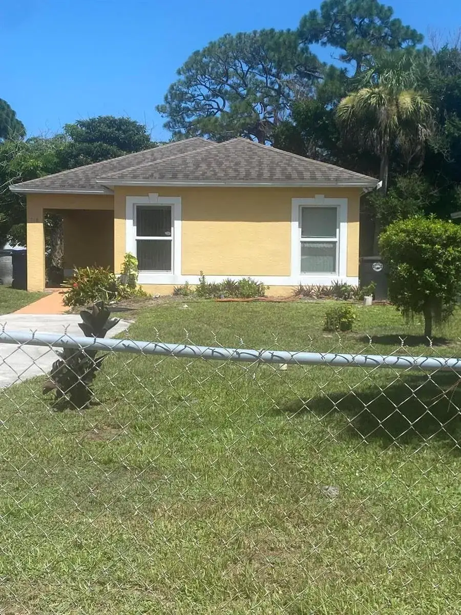 710 N 23rd Street, Fort Pierce FL 34950 photo 2
